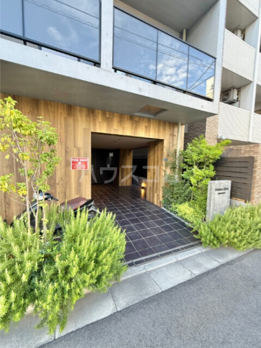 20/24 エントランス