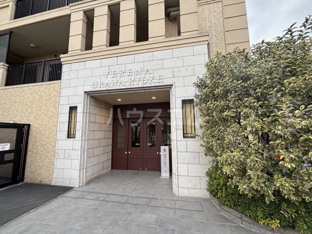 29/30 エントランス