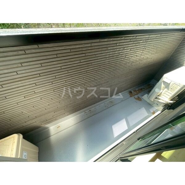 13/18 バルコニー