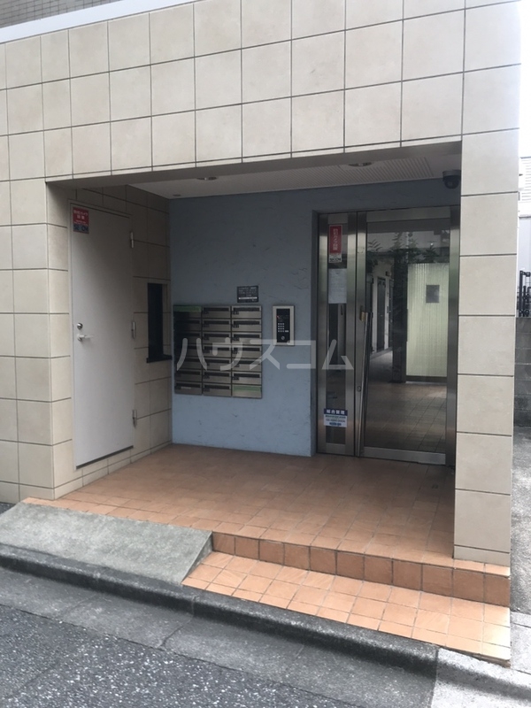 14/17 エントランス