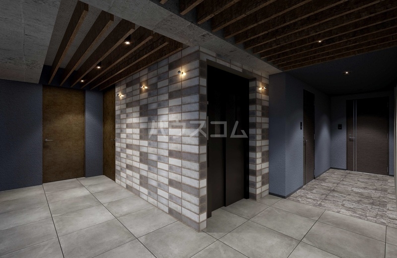 13/19 エントランス