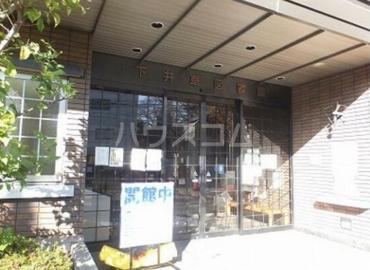 19/30 エントランス