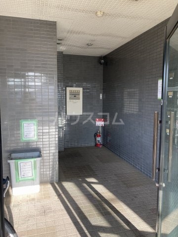 22/26 エントランス