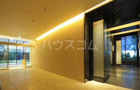 16/26 エントランス