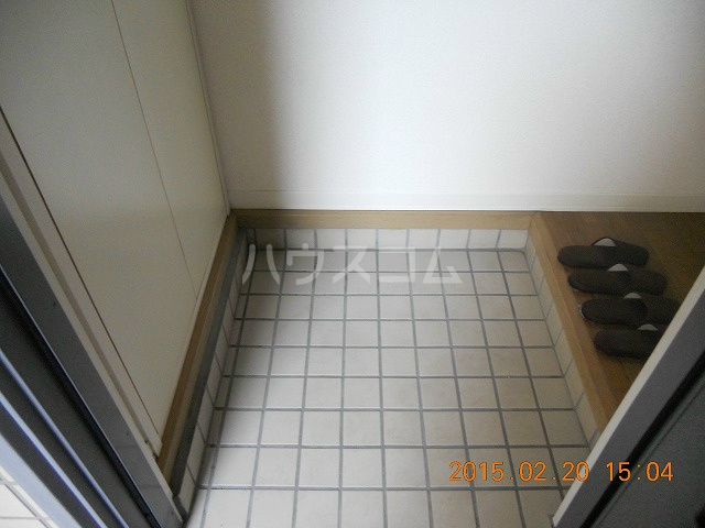 14/15 エントランス