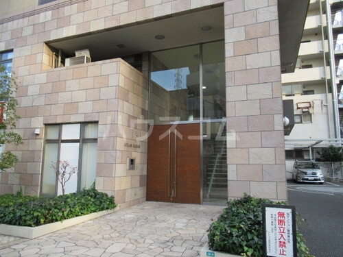 19/19 エントランス