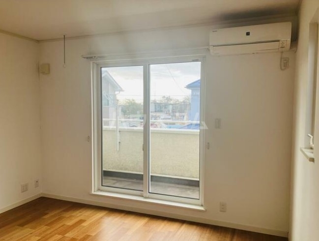 13/18 バルコニー