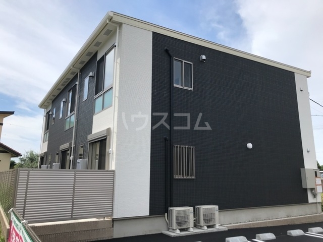 21/30 エントランス