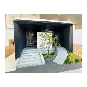 28/30 エントランス