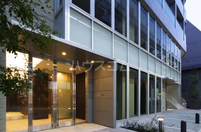 13/22 エントランス