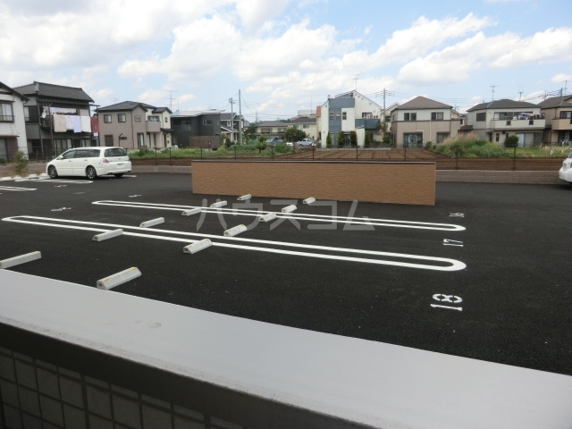 17/27 駐車場