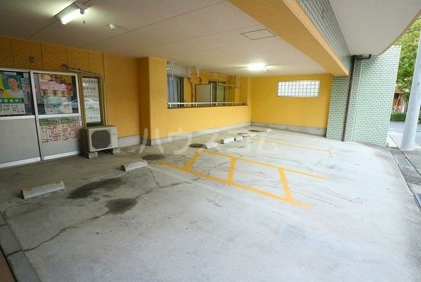 14/21 駐車場