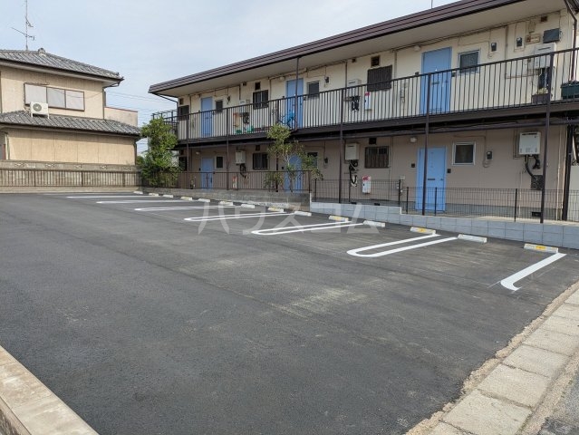 28/30 駐車場