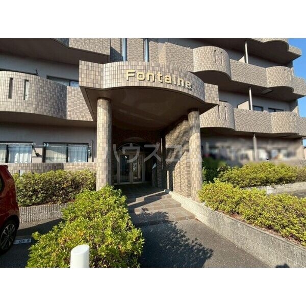 2/5 エントランス