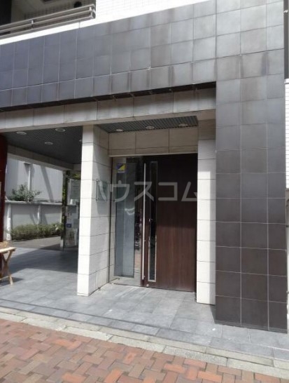 16/25 エントランス