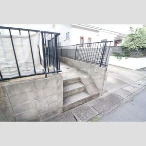 16/24 エントランス