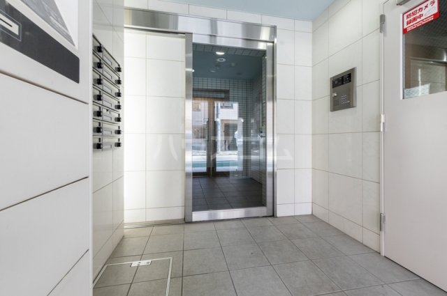 16/26 エントランス