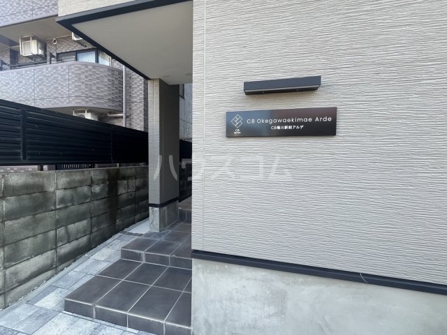 24/30 エントランス