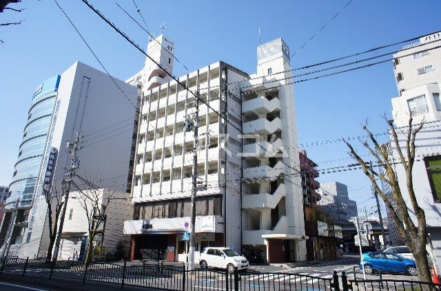 21/30 エントランス