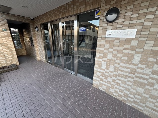 29/30 エントランス