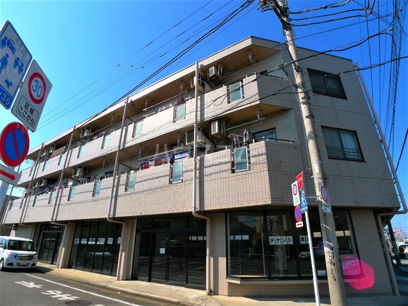 15/23 エントランス