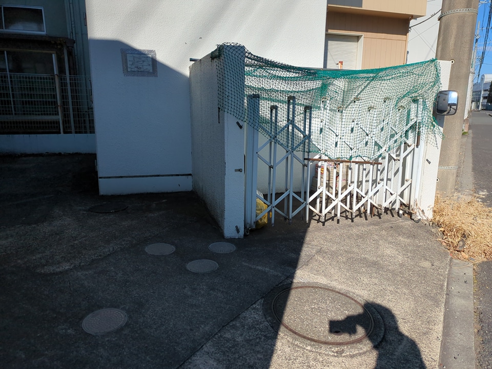 24/27 エントランス