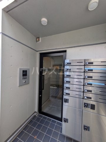 16/22 エントランス