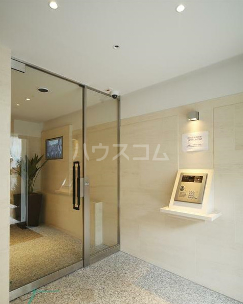 14/17 エントランス