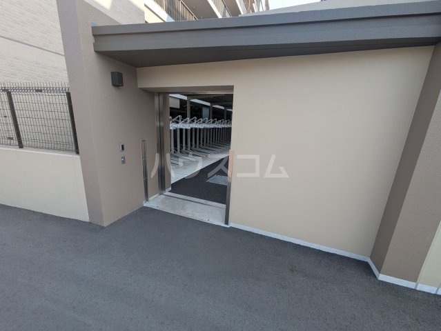 2/4 エントランス