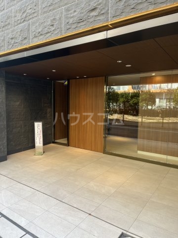 2/4 エントランス