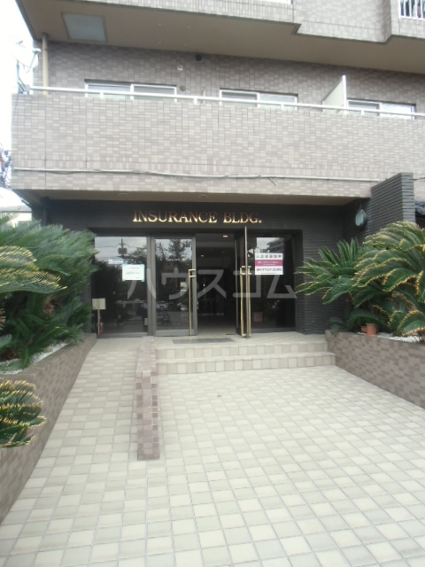 2/5 エントランス