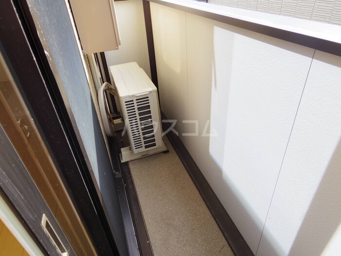 13/19 バルコニー