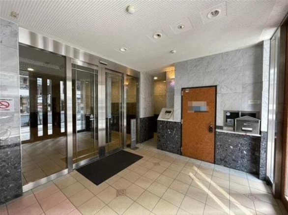 3/4 エントランス