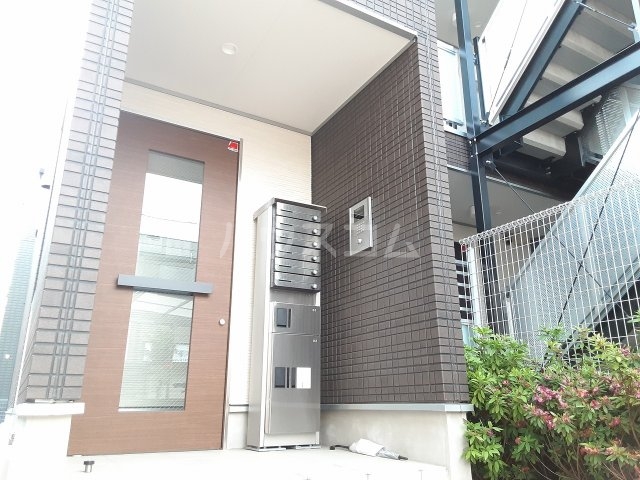 15/18 エントランス