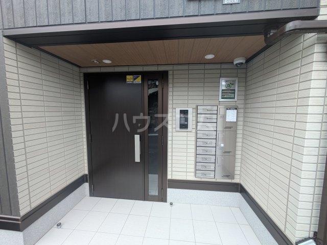 22/30 エントランス