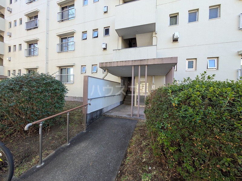 29/30 エントランス