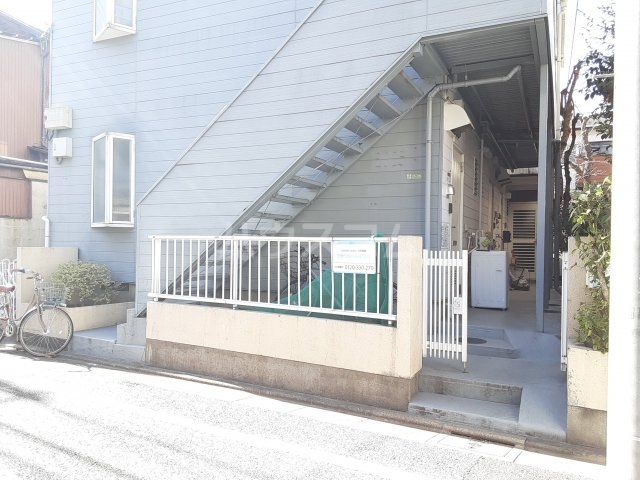 22/29 エントランス