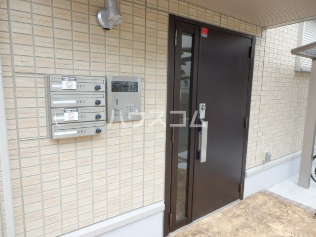 20/30 エントランス