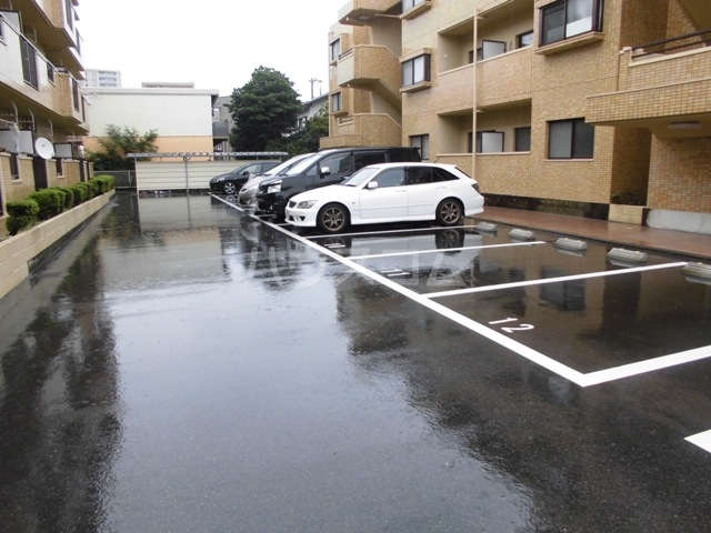22/30 駐車場