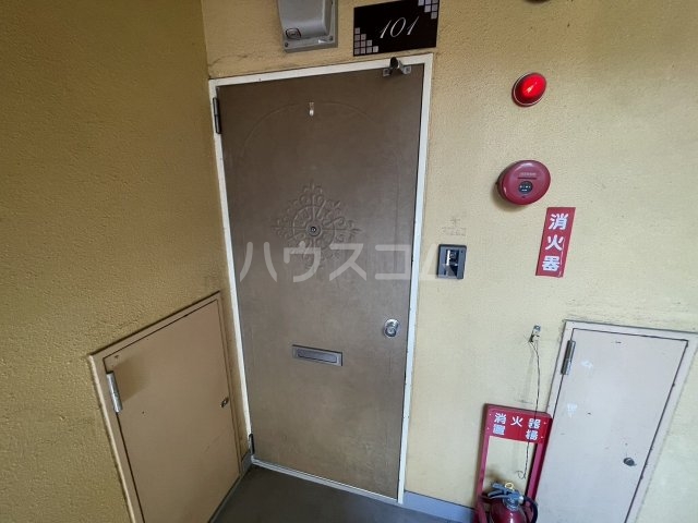 15/19 エントランス
