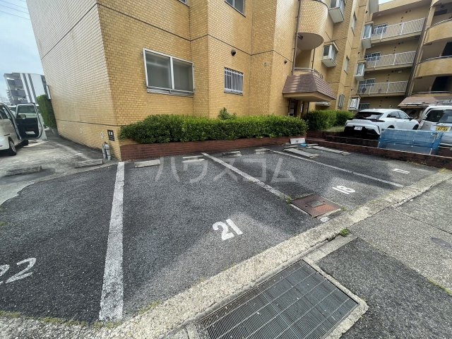 16/19 駐車場