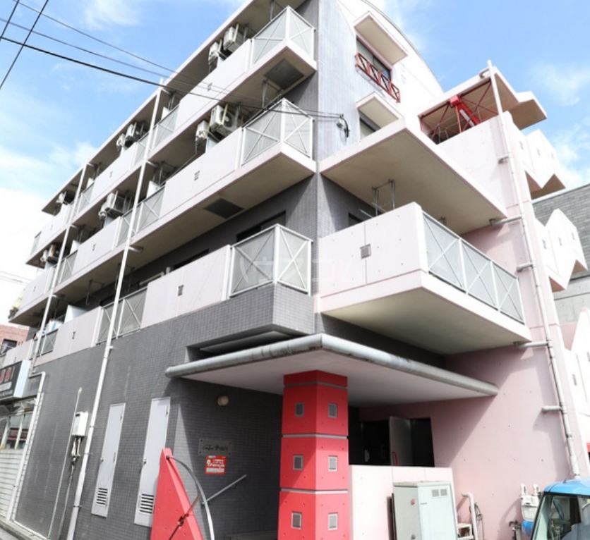 14/19 エントランス