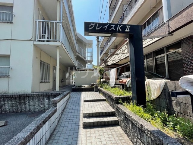 21/30 エントランス