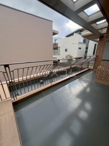 23/30 バルコニー