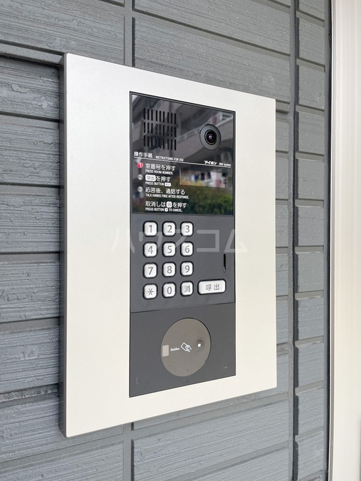 23/30 エントランス