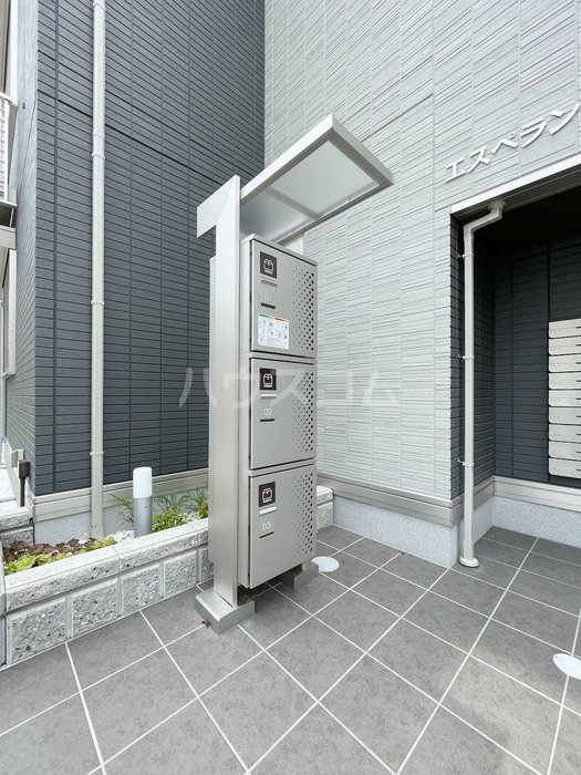 25/30 エントランス