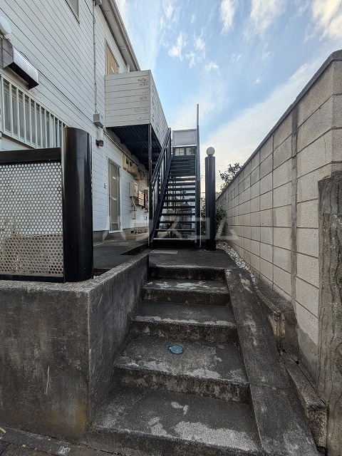 22/29 エントランス