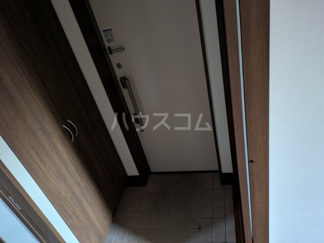 13/30 玄関