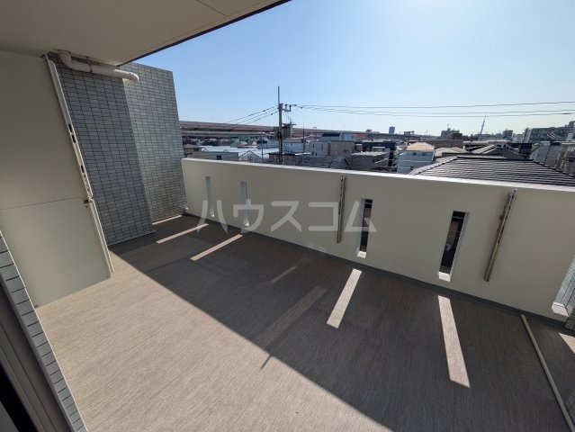 18/27 バルコニー