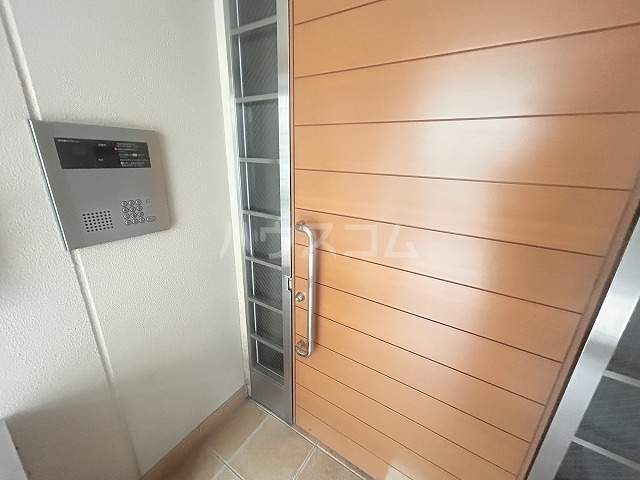 29/30 エントランス